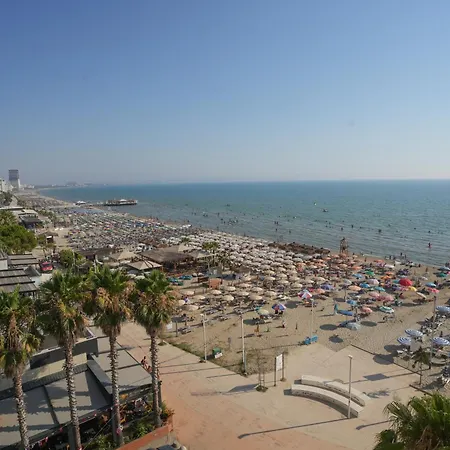Durres, Albania アパート *